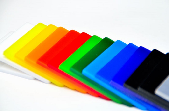 Tấm Acrylic được ứng dụng nhiều trong đời sống hàng ngày
